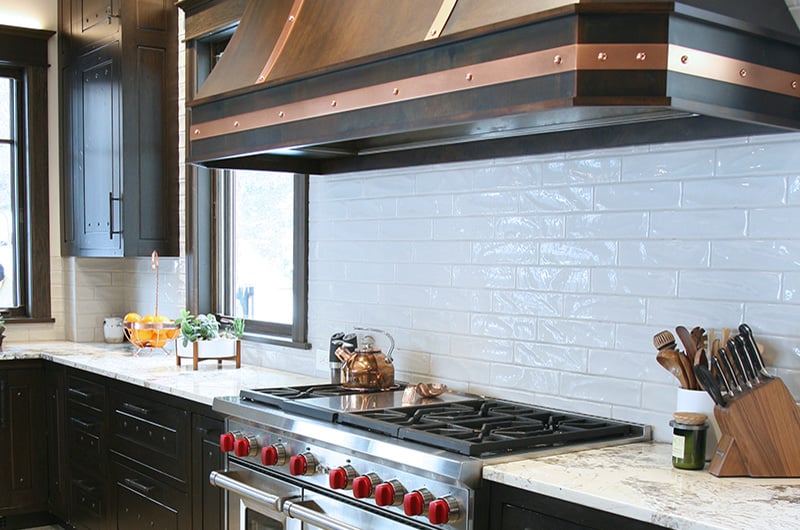 custom-home-kitchen-design-oven-hood