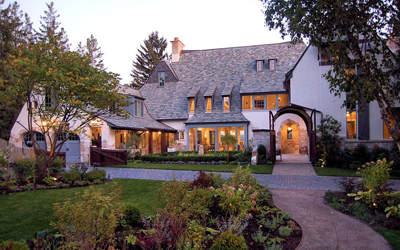 lake-geneva-courtyard-garden-design