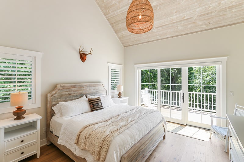 luxury-home-construction-bedroom-design-elkhorn-2