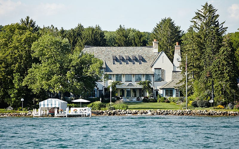 wisconsin-waterfront-home-construction